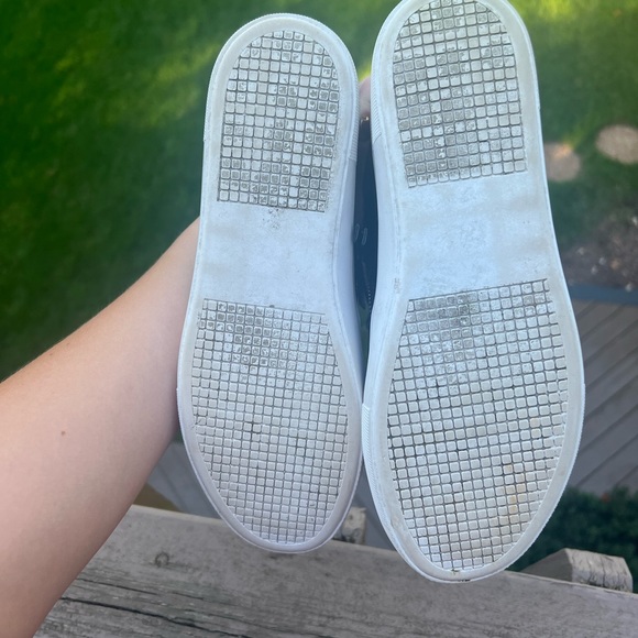 Steve Madden zipper sneaker - Picture 5 of 8